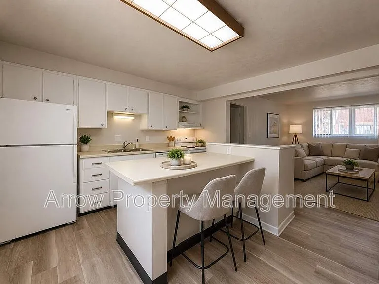 1446 S 20th St — Photo 2