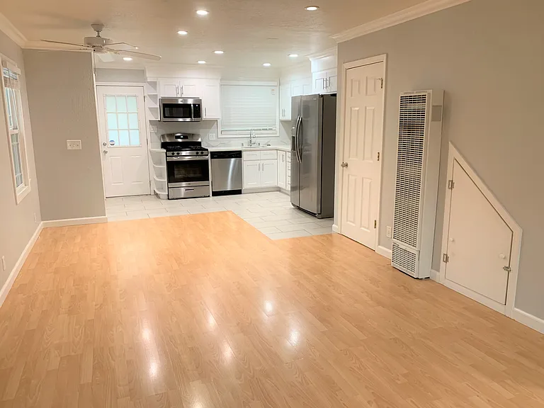 1201 Kedith St — Photo 3