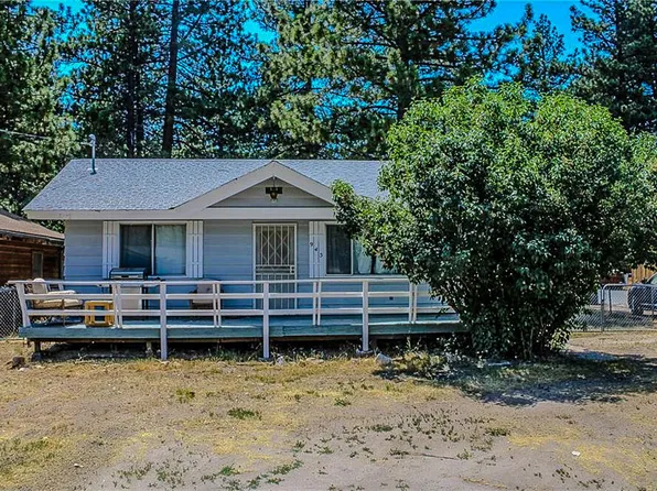 945 Greenway Dr, Big Bear City, CA 92314