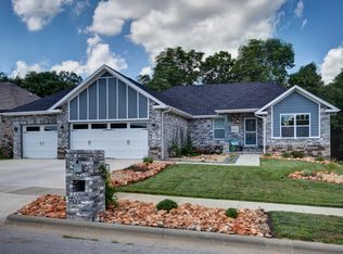3041 W Caravan St, Springfield, MO 65803