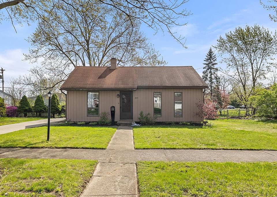 1st image of 223 Sloan Ave