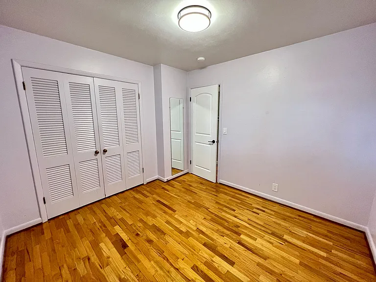 2539 Howard Ave — Photo 7