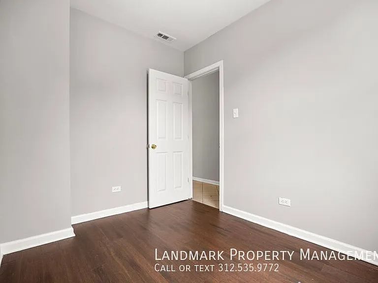 2947 N Avers Ave #2 — Photo 11
