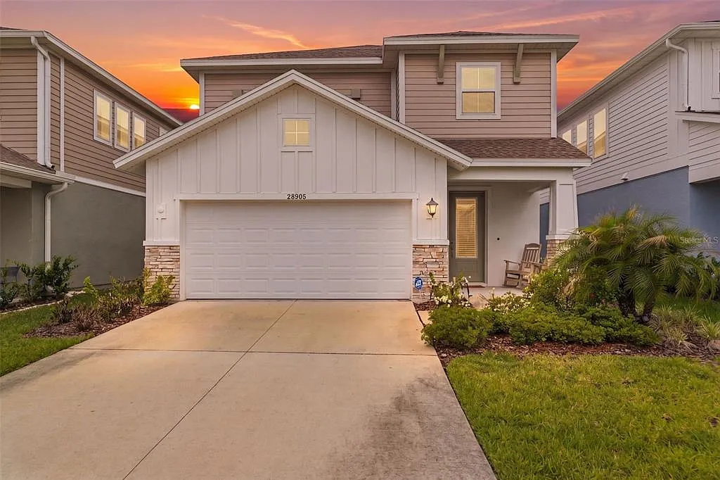 4 bed, 3.5 bath, 2357 sqft, $3,600 — Photo 1