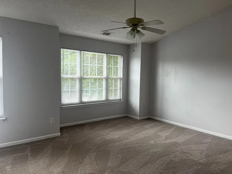 127 Cirrus Ct — Photo 5