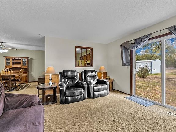 3rd image of 178 N Davis St