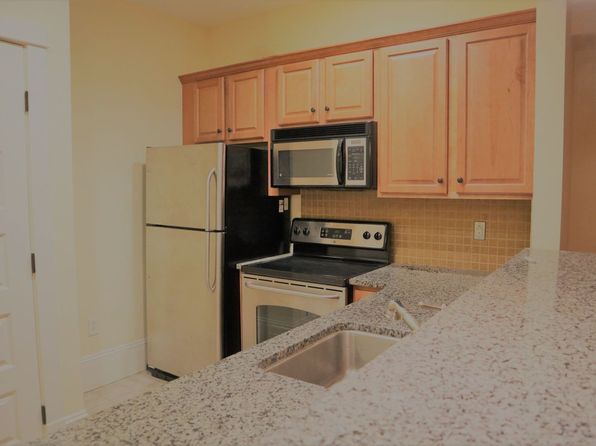 433 North St UNIT 203