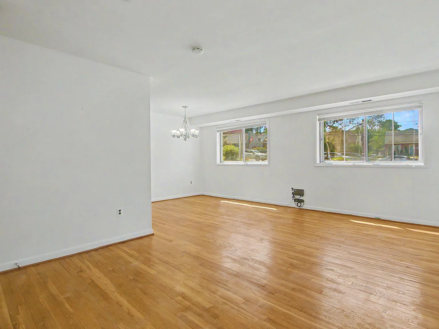 2 bed, 865 sqft, $2,049 — Photo 4