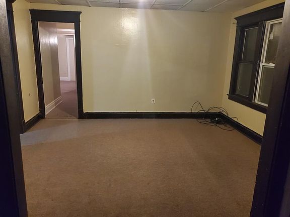 3rd image of 125 Goulding Ave