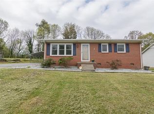 900 Arthur Ave, High Point, NC 27263