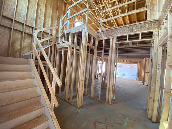 Mayes Hall Homesite 7 Foyer