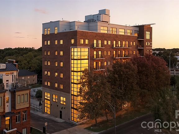 5th image of 715 N Church St Unit 507