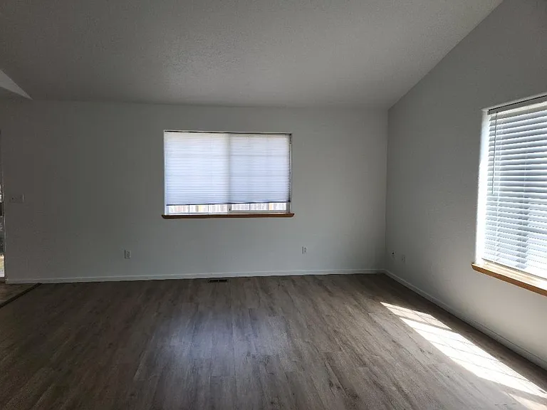 2262 Ironwood St — Photo 4