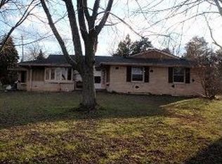 1655 Lookout Ln, Brookfield, WI 53045