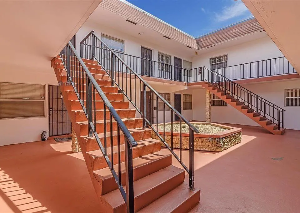 230 SW 1st St #G-8