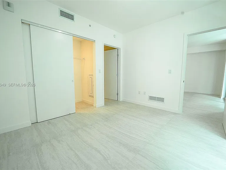 77 SE 5th St #1607 — Photo 7