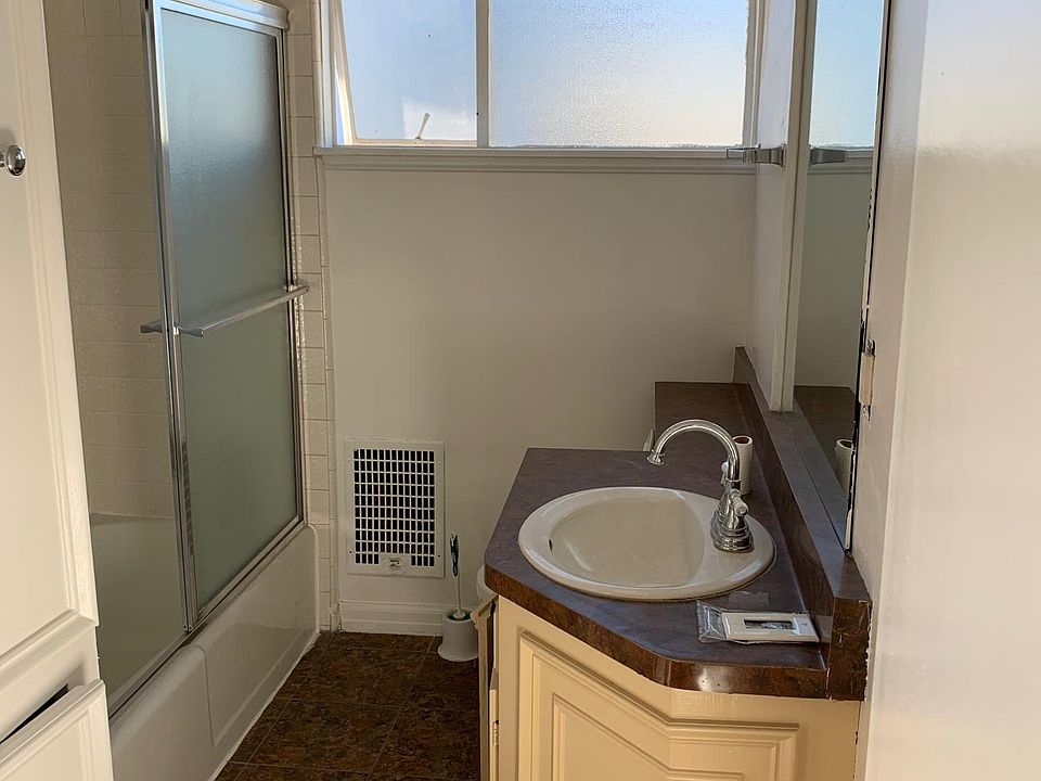 1st image of 1550 S Beverly Dr APT 4
