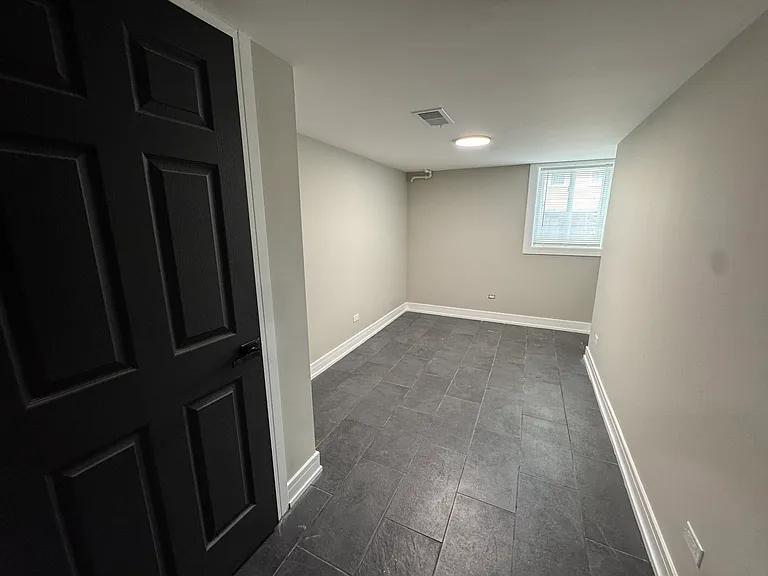 16439 Cottage Grove Ave — Photo 27