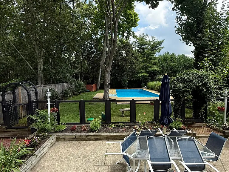 20 Hillover Ln — Photo 19