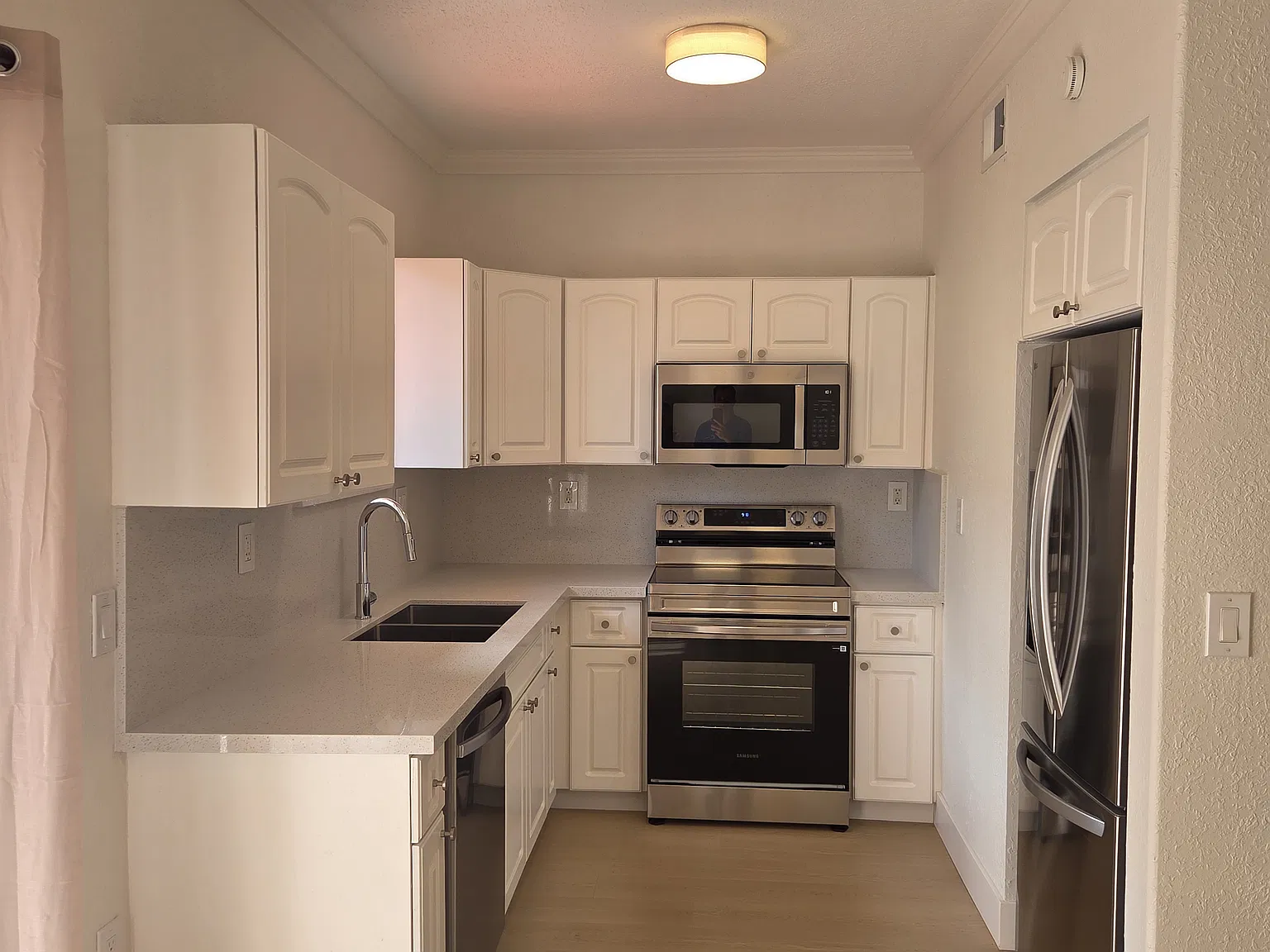 3 bed, 1188 sqft, $2,650 — Photo 4