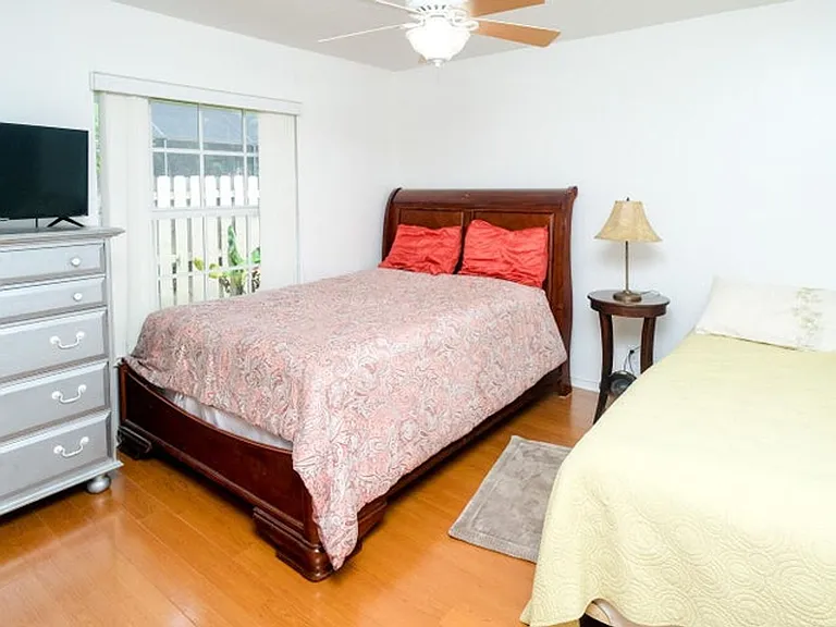 1814 Wisteria St — Photo 8