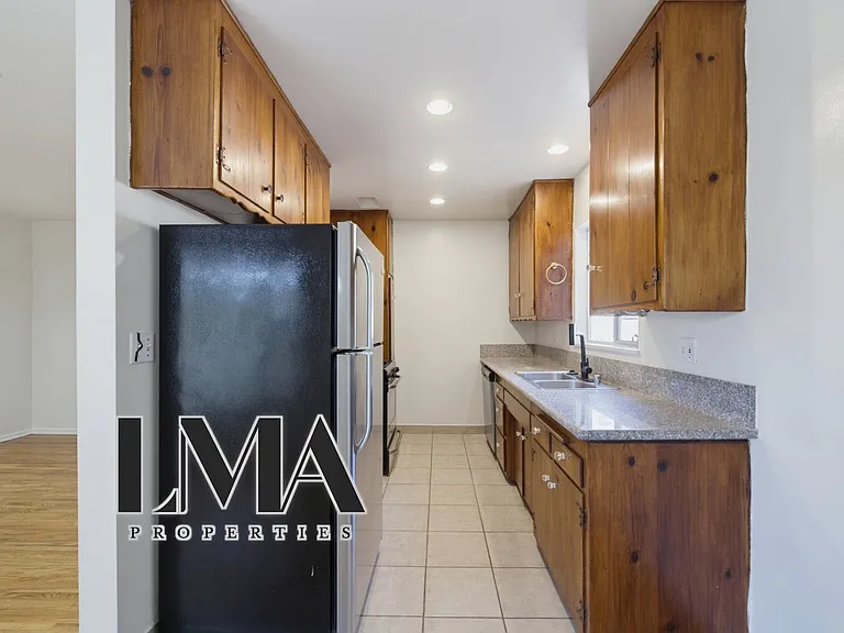 1453 Butler Ave #3 — Photo 7