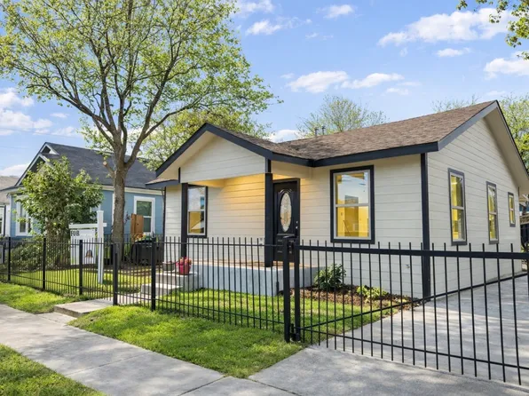 1220 Bessie St, Fort Worth, TX 76104