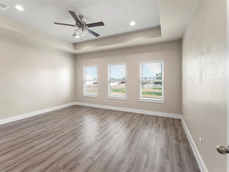 7703 Rainbow Close Ln — Photo 21