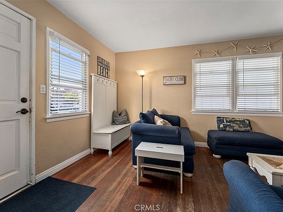 5th image of 1527 W Balboa Blvd