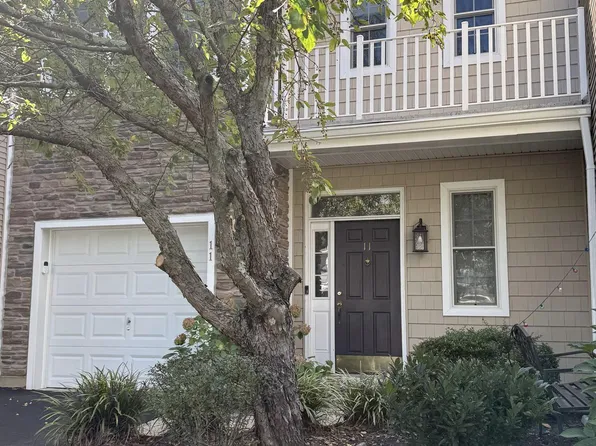 11 Daffodil Way, Old Bridge, NJ 08857