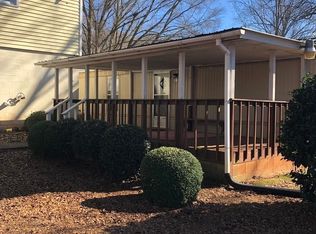 1055 Unawatti Rd, Canon, GA 30520