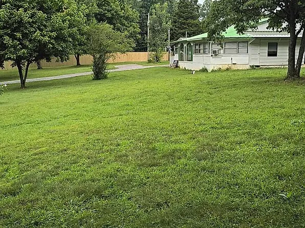 960 Greenbrier Rd, Breeding, KY 42715