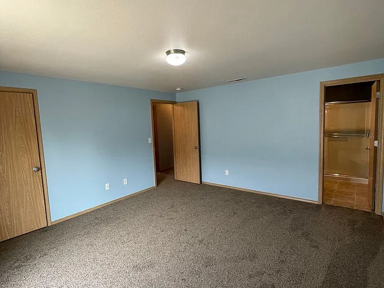 1900 Leanne Ave — Photo 24