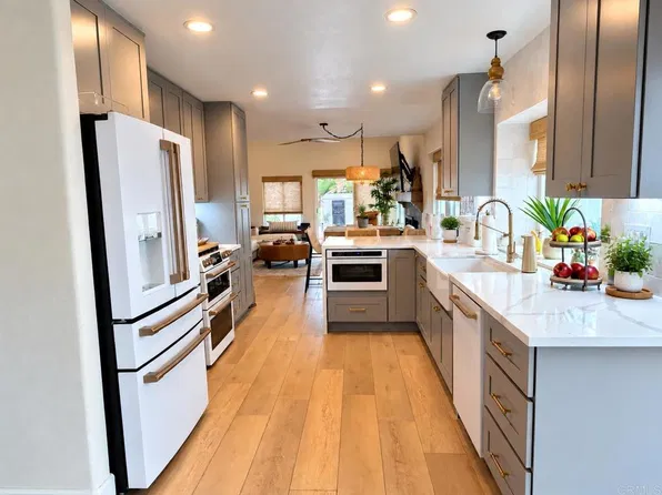 4740 Agora Way, Oceanside, CA 92056