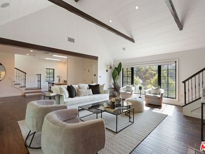 329 S Bentley Ave, Los Angeles, CA, 90049