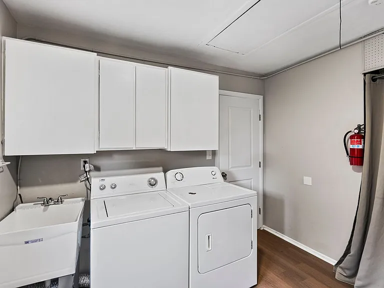 1257 Jerry Ave — Photo 2