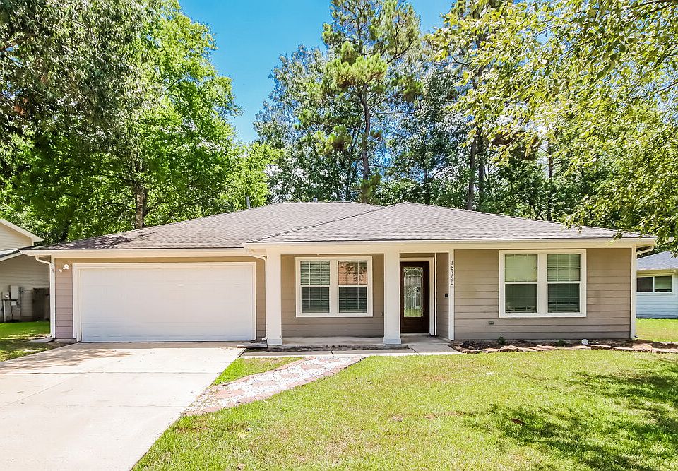 1st image of 18390 Hollow Oaks Cir