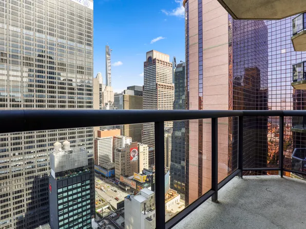 235 West 48th Street image 2 of 7