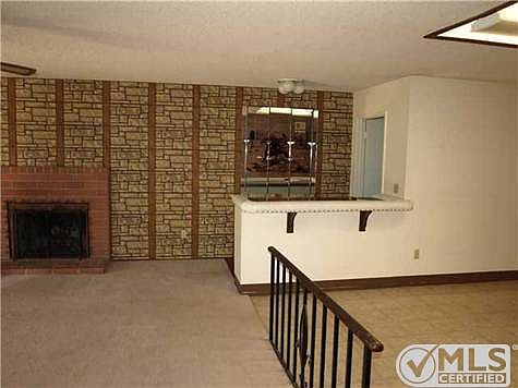 4th image of 9075 Gold Coast Dr