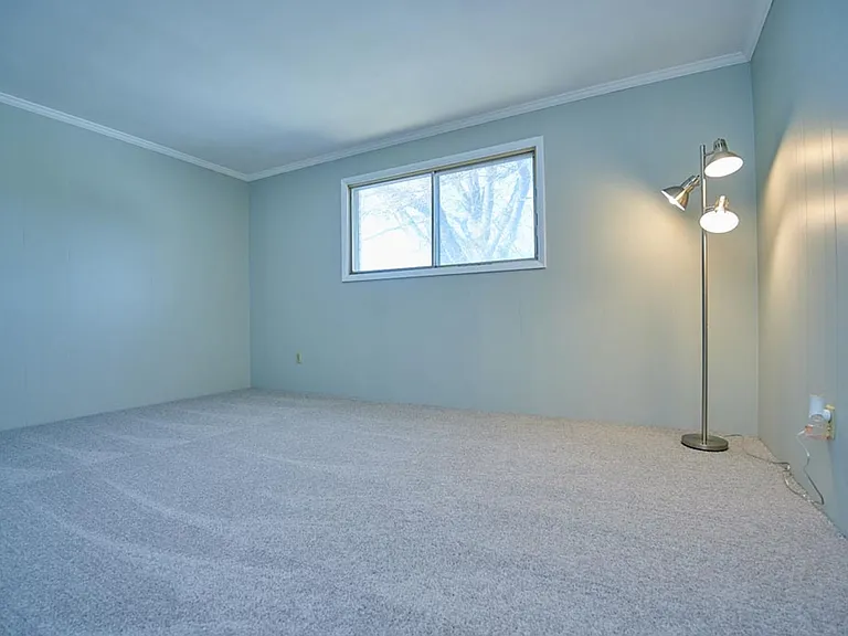 Seven Oaks Apartments — Photo 7