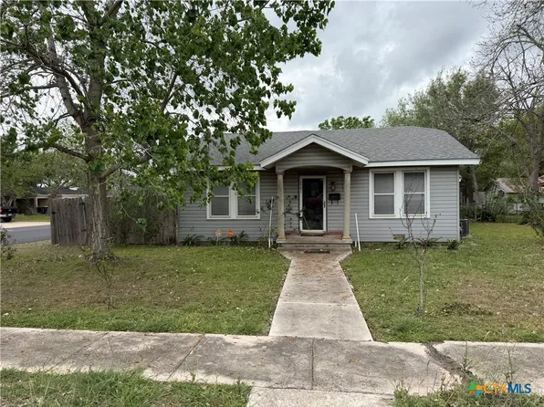 1701 N East St, Victoria, TX 77901
