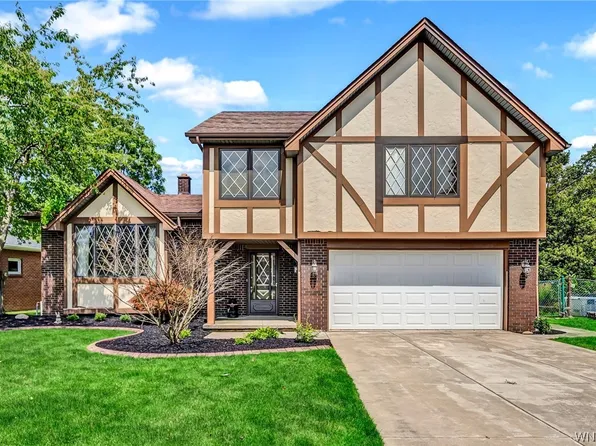 44 Rowley Holw, Cheektowaga, NY 14227