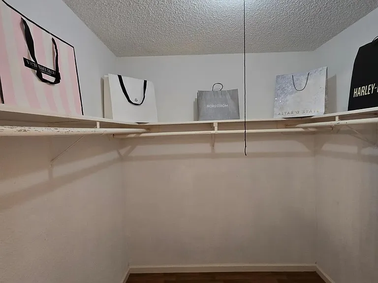 2915 Windchase Blvd — Photo 24