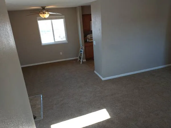 2 bed, 989 sqft, $1,550 — Photo 2