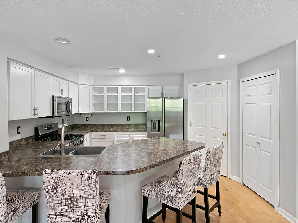 1407 Millbrook Trl
