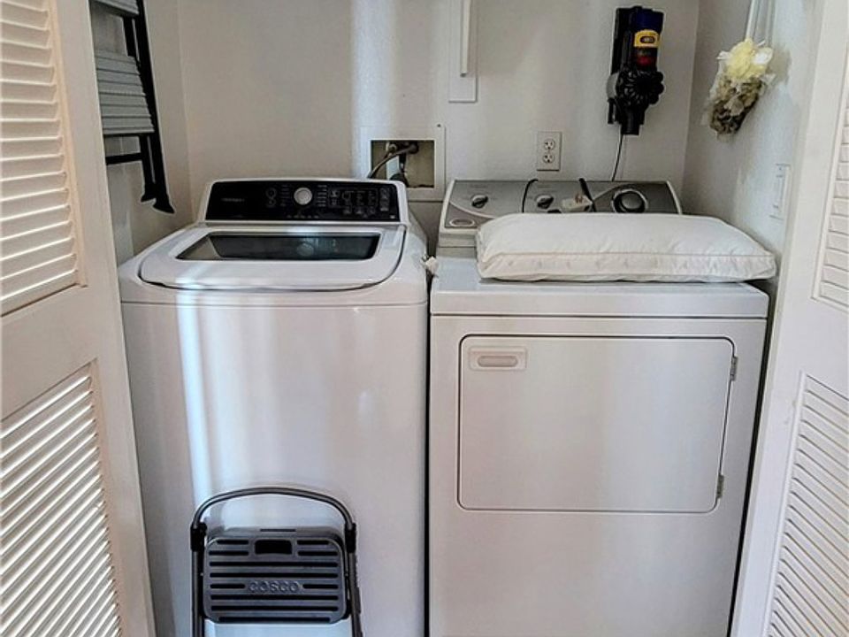 In unit washer and dryer