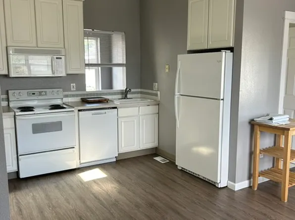1422 NE Market Dr Unit B, Fairview, OR 97024