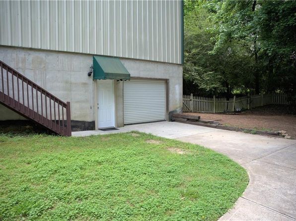 3830 Mathis Airpark Rd #B