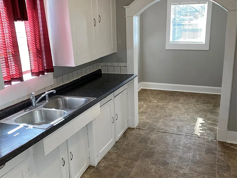 1613 Park St — Photo 23