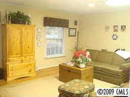 5th image of 2527 Monticello Dr
